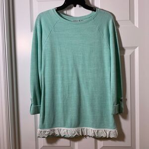Croft & Barrow size XS mint top with eylet lace/ruffle around bottom